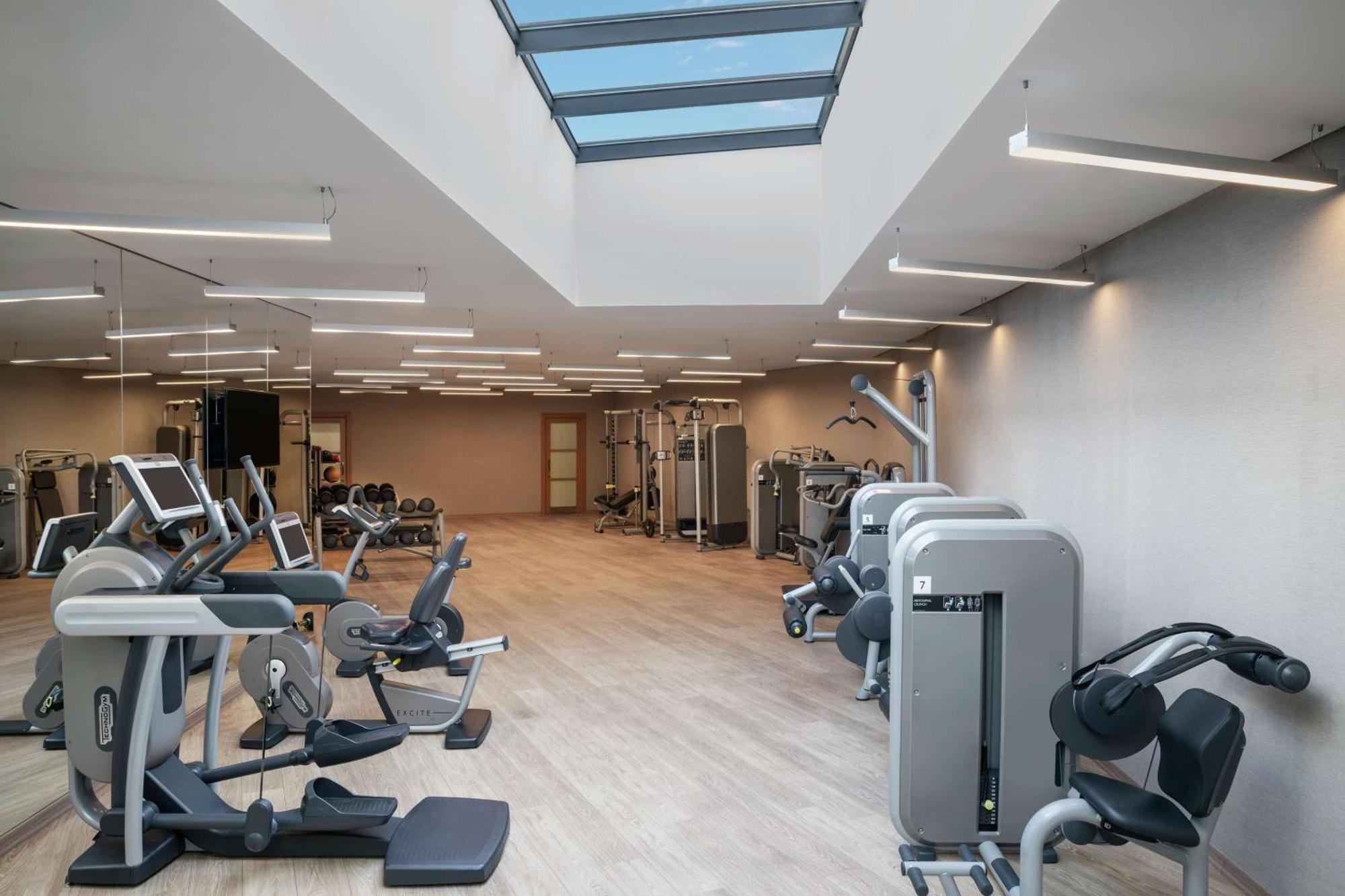 Doubletree By Hilton Gayrettepe Hotel Istanboel