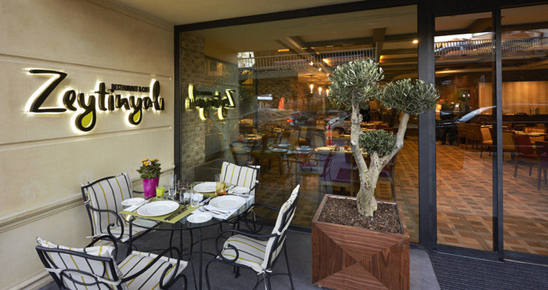 Doubletree By Hilton Gayrettepe Istanboel